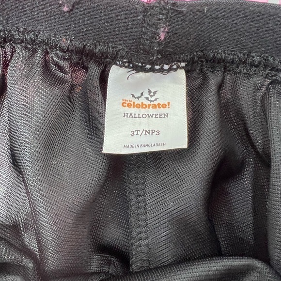 Way to celebrate! Halloween lace heart spider webs skirt - Picture 3 of 3